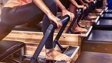 Paga $55: Sesiones de Pilates